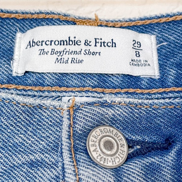 Abercrombie & Fitch Boyfriend Mid Rise Distressed Denim Shorts Size 29/8 - Picture 2 of 10